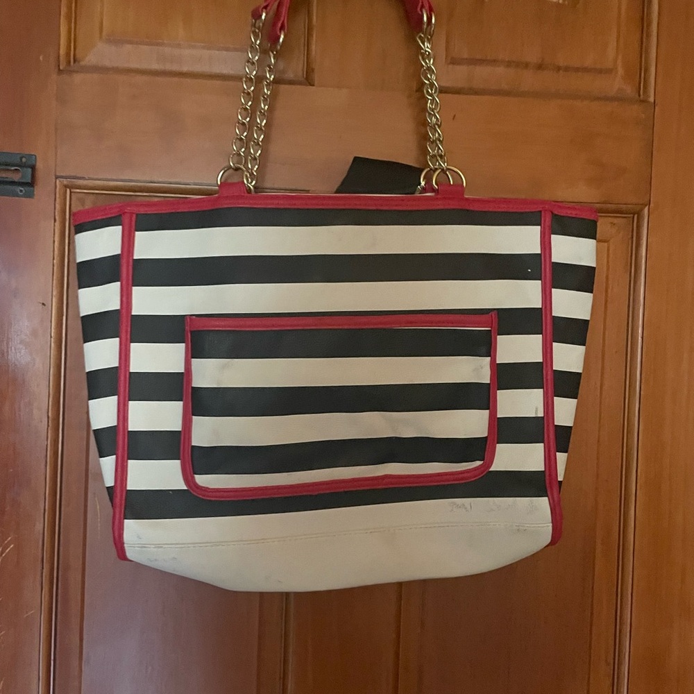 White with black striped Betsey Johnson purse - Picture 2 of 3